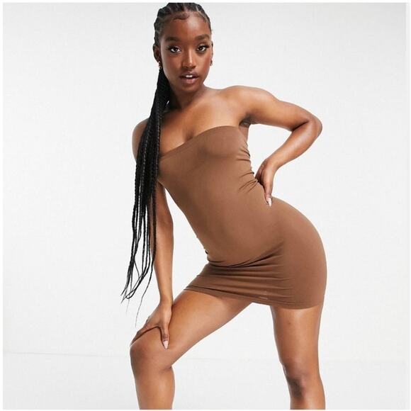 Leg Avenue Naked NK002 Skin Shapewear Seamless Body-Shaper Tube Dress Med/Large - Picture 1 of 10